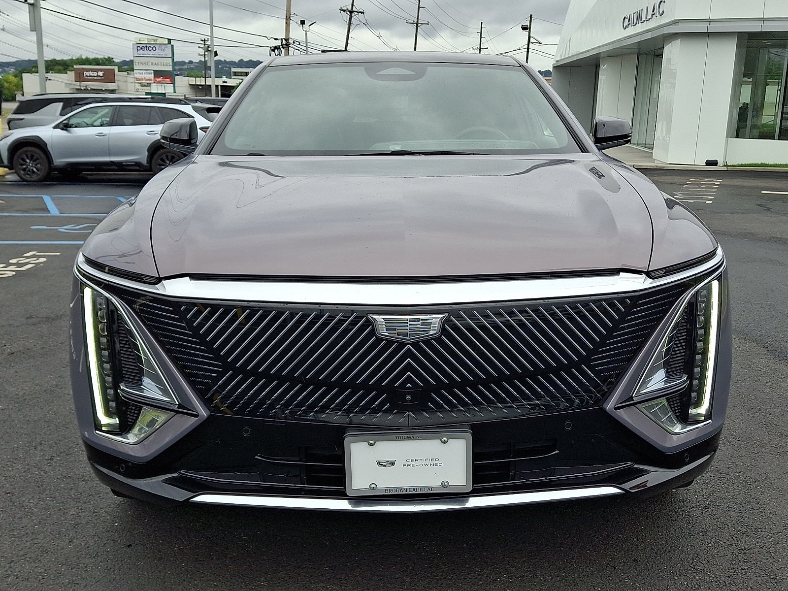 2024 Cadillac LYRIQ Luxury 1