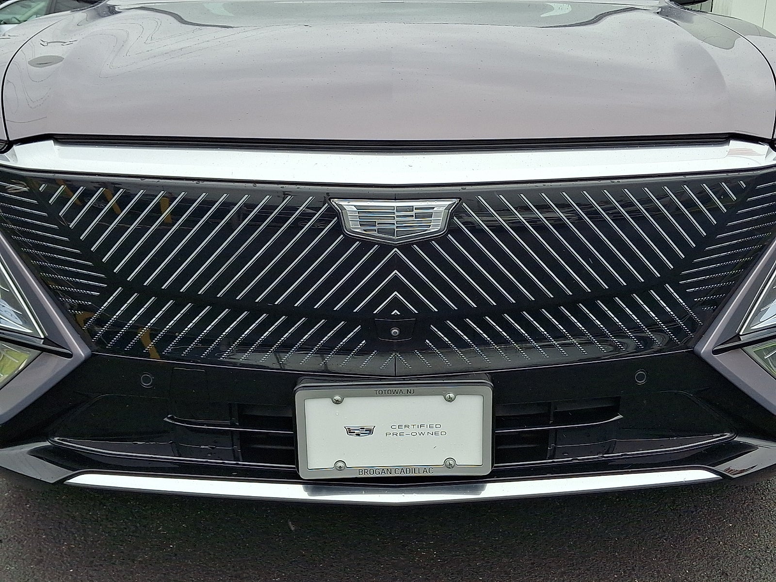 2024 Cadillac LYRIQ Luxury 1