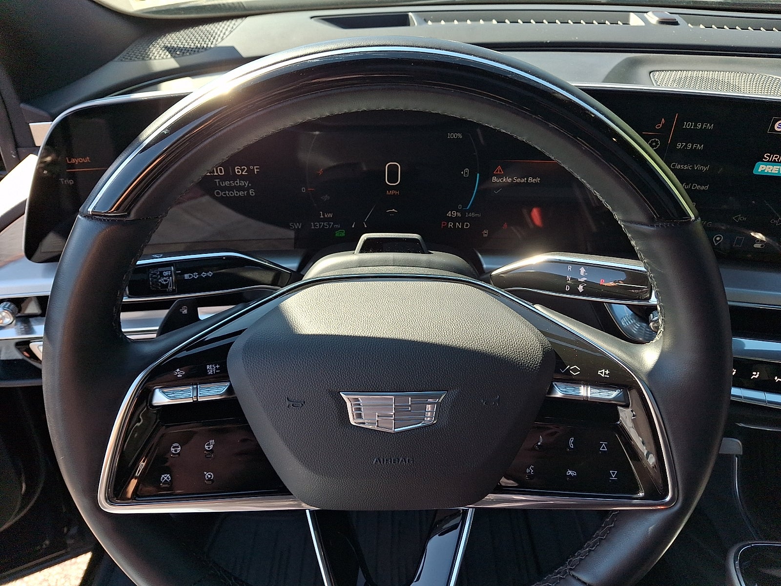 2024 Cadillac LYRIQ Luxury 2