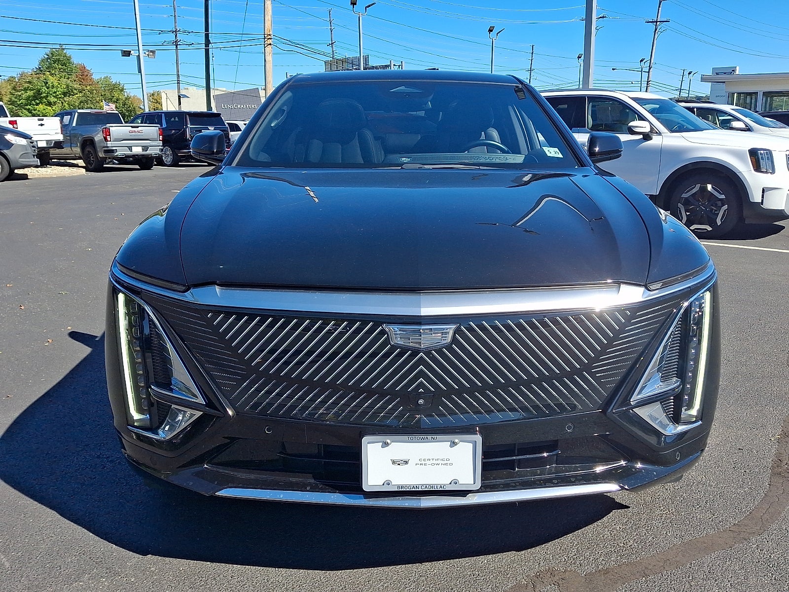 2024 Cadillac LYRIQ Luxury 2