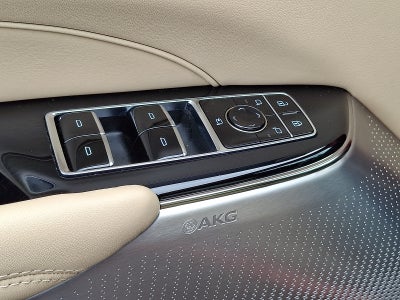 2024 Cadillac LYRIQ Luxury 3
