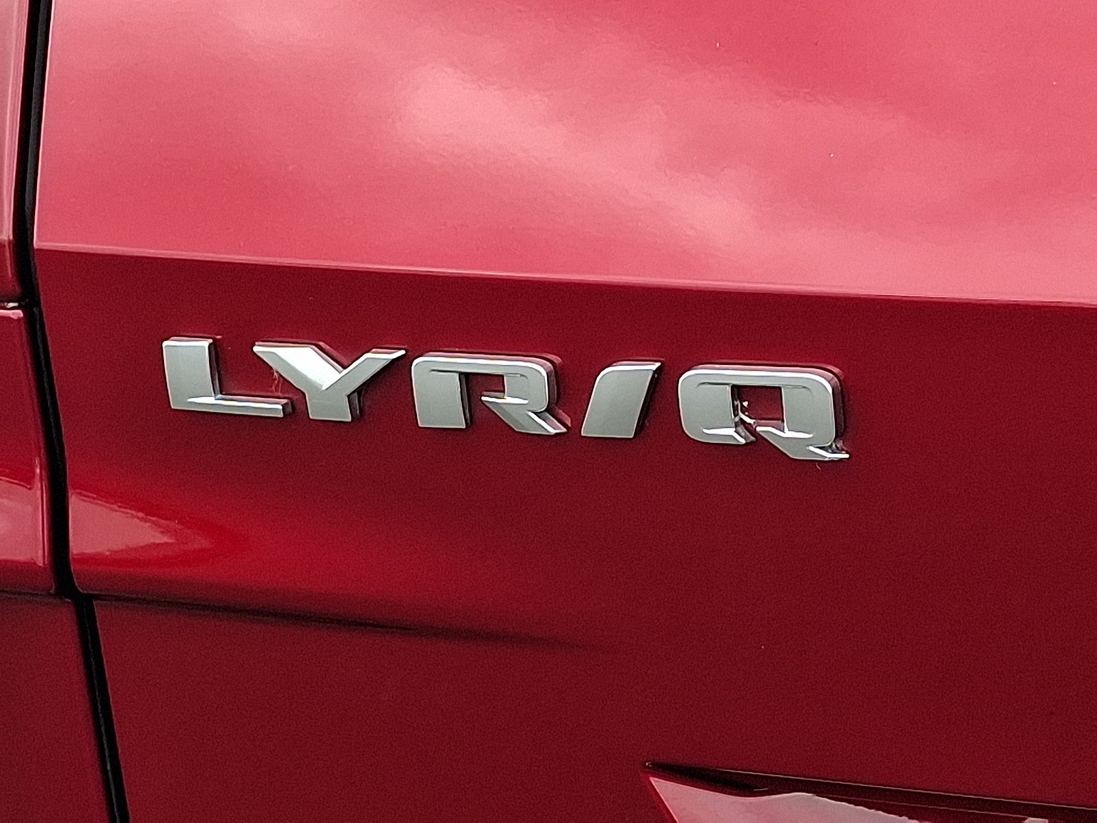 2024 Cadillac LYRIQ Luxury 3
