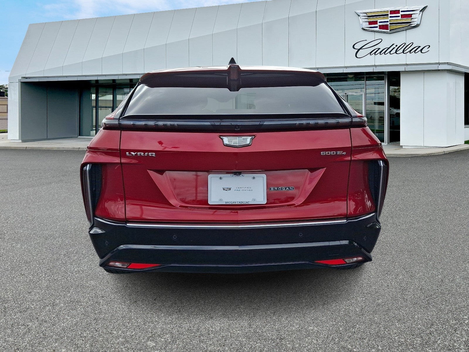 2024 Cadillac LYRIQ Luxury 3