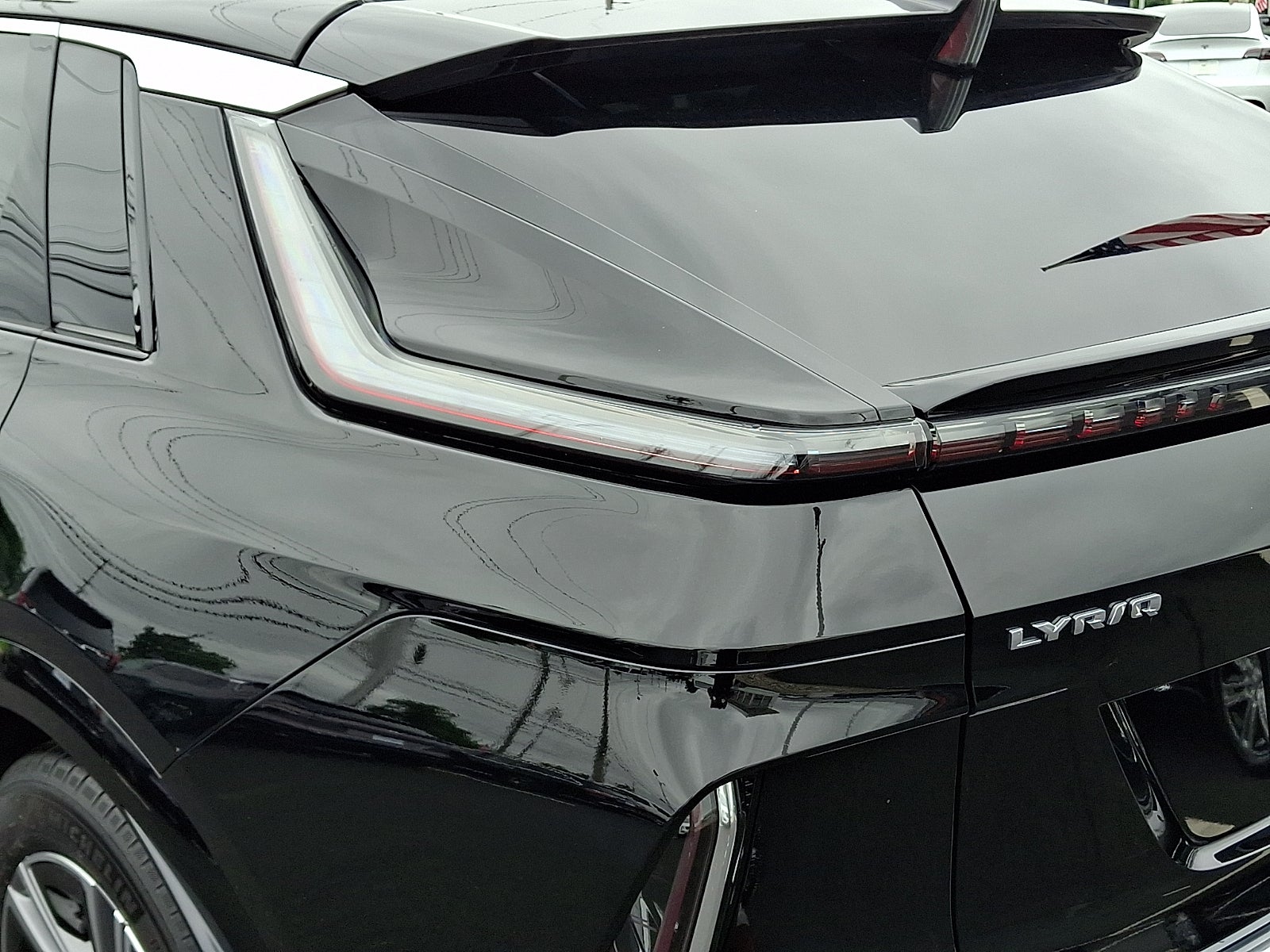 2024 Cadillac LYRIQ Luxury 3