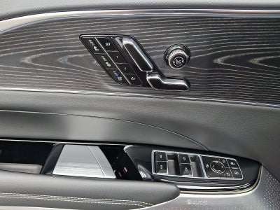 2024 Cadillac LYRIQ Luxury 3