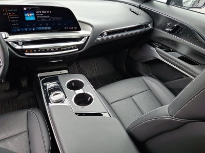 2024 Cadillac LYRIQ Luxury 3
