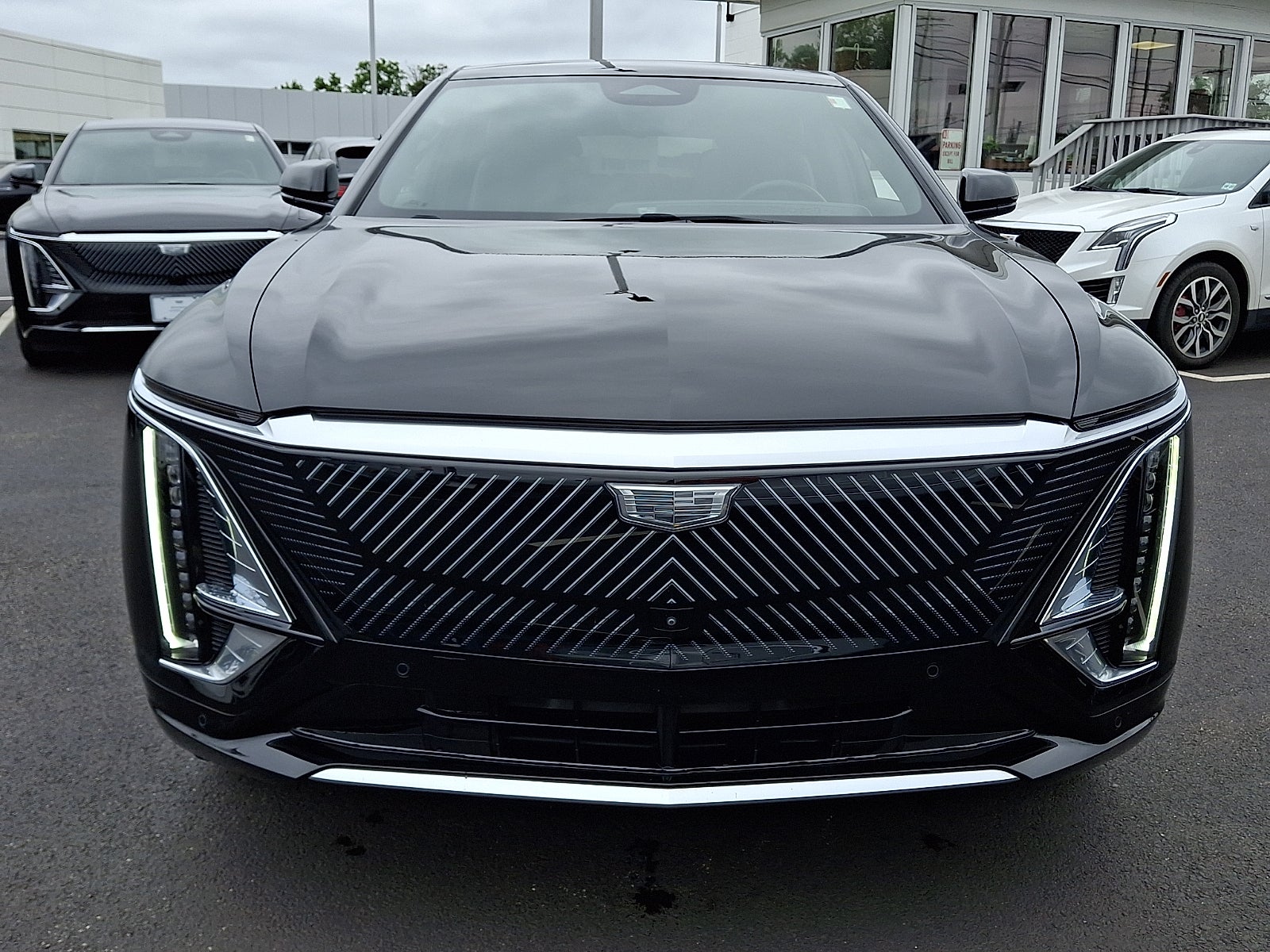 2024 Cadillac LYRIQ Luxury 3