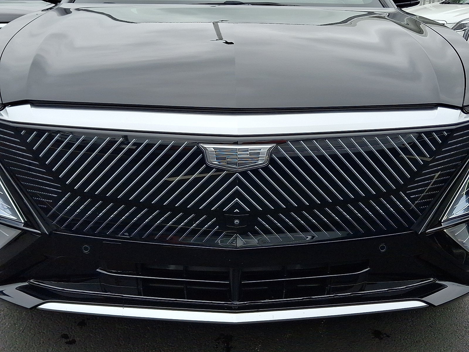 2024 Cadillac LYRIQ Luxury 3