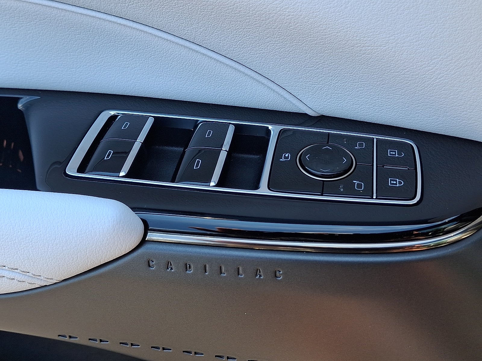 2024 Cadillac LYRIQ Sport 1