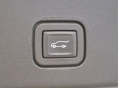 2025 Cadillac LYRIQ Luxury 3