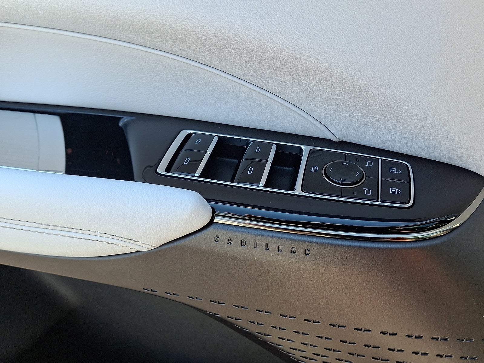 2024 Cadillac LYRIQ Sport 1