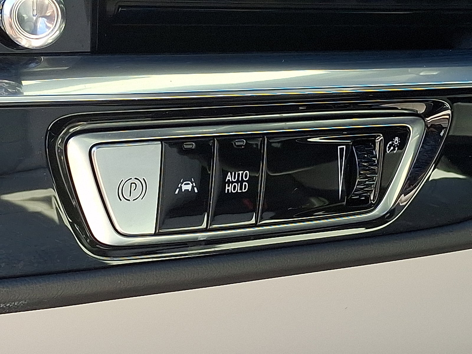 2024 Cadillac LYRIQ Sport 1