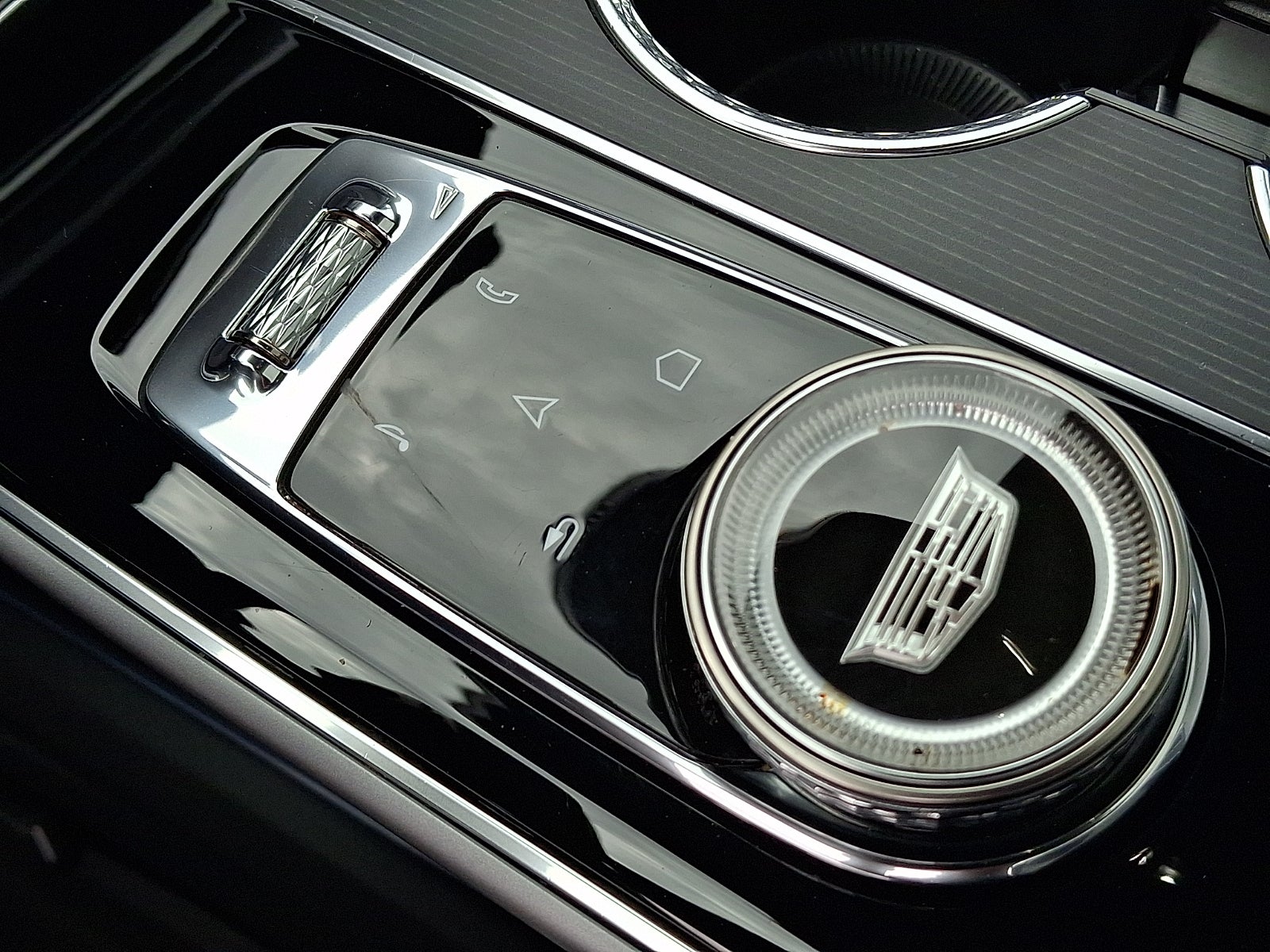 2024 Cadillac LYRIQ Sport 2