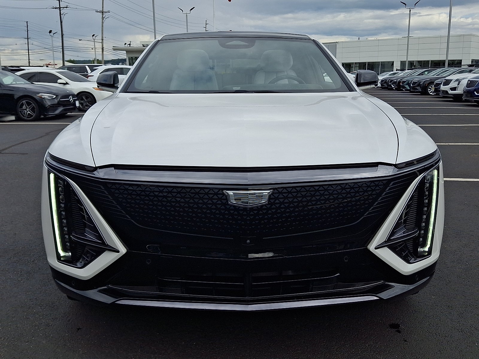 2024 Cadillac LYRIQ Sport 2