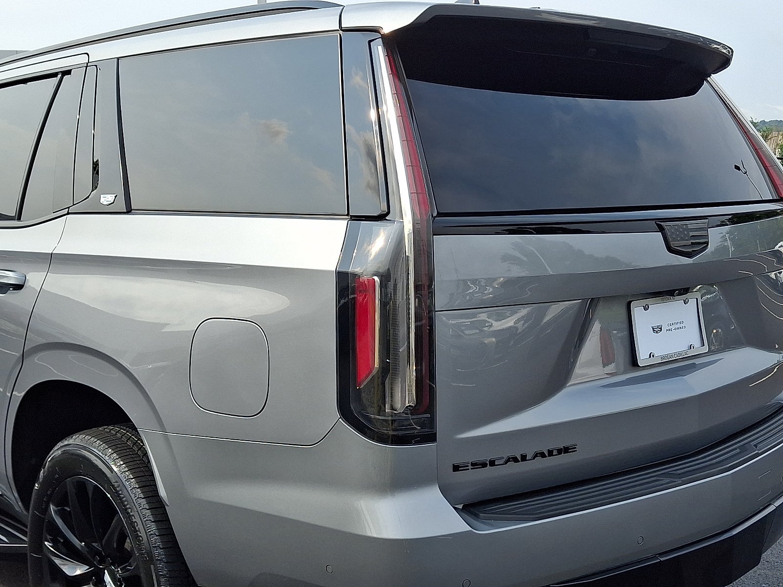 2023 Cadillac Escalade 4WD Sport