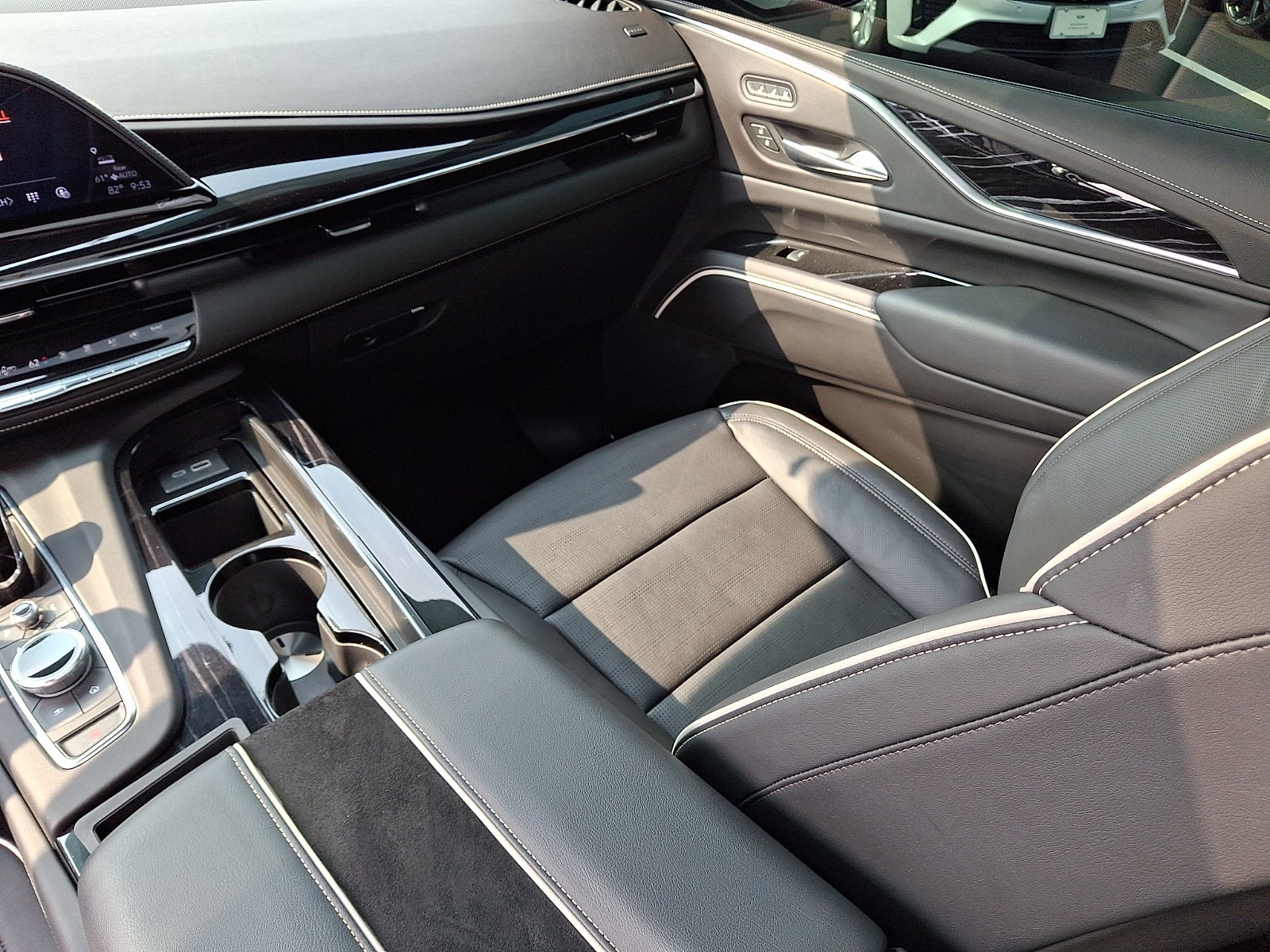 2023 Cadillac Escalade 4WD Sport