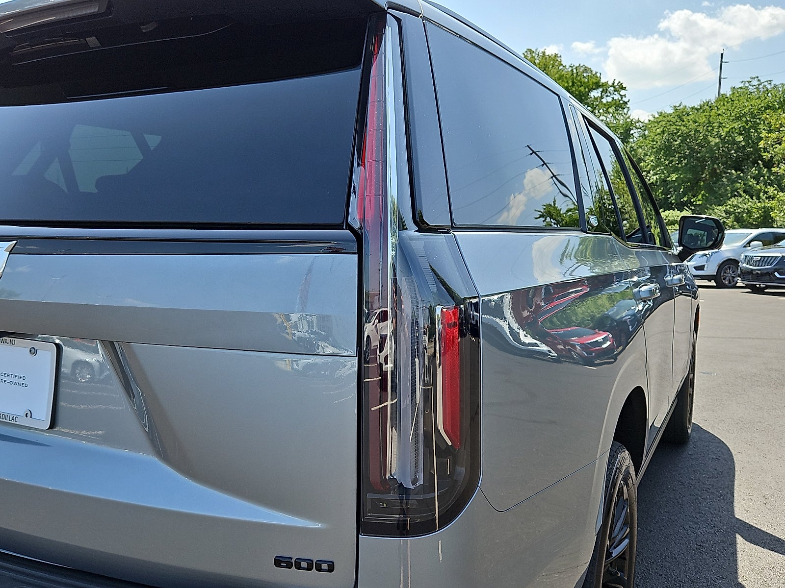 2024 Cadillac Escalade Sport