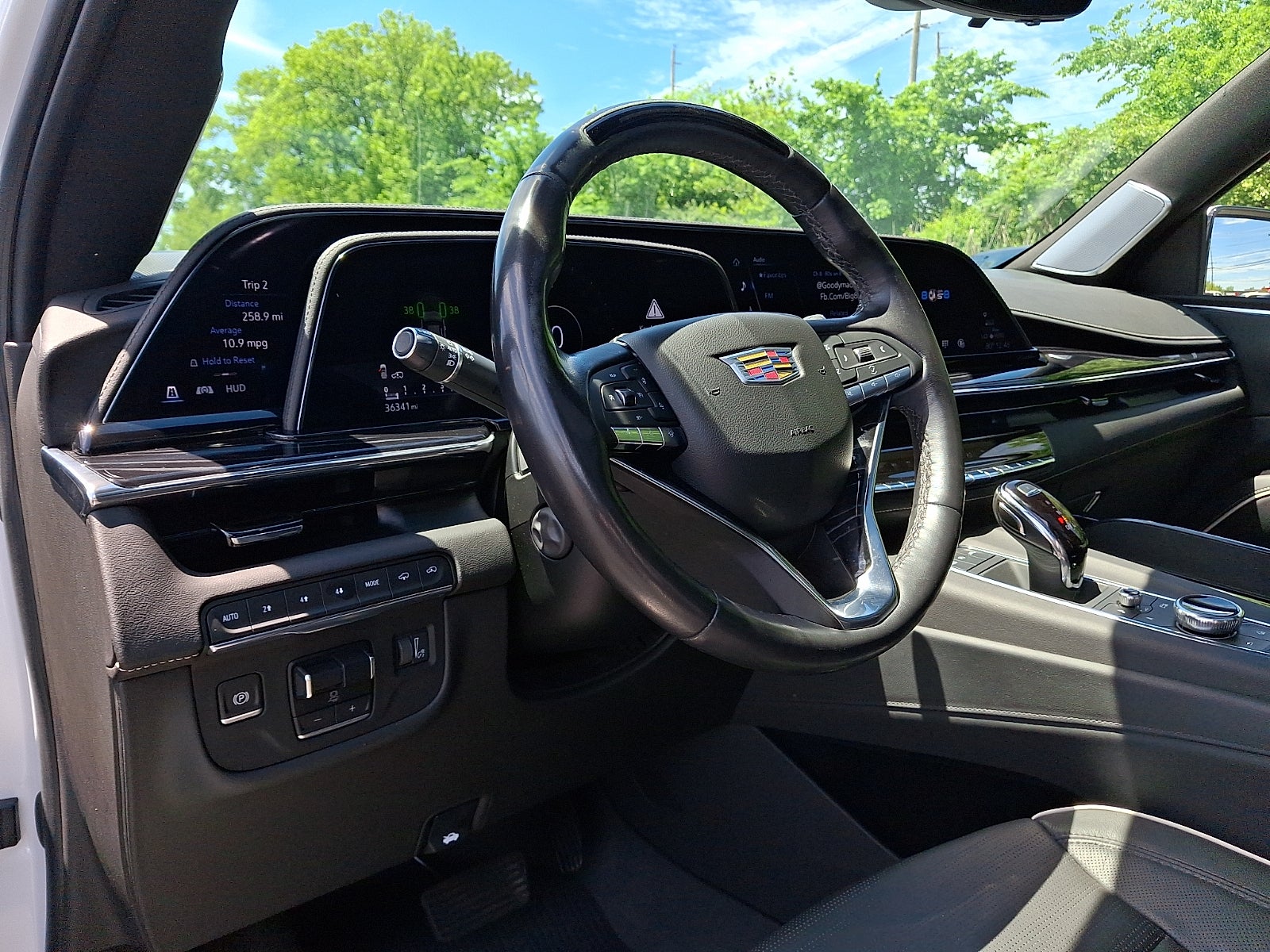 2023 Cadillac Escalade Sport