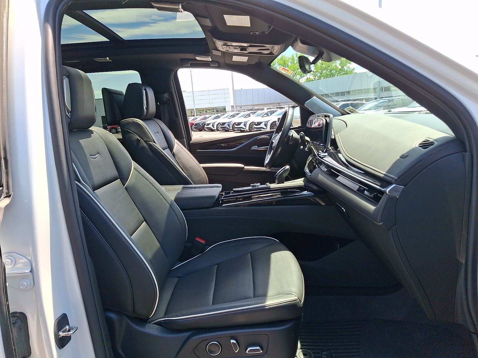 2023 Cadillac Escalade Sport