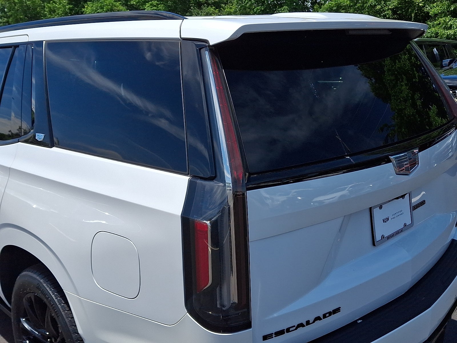 2023 Cadillac Escalade Sport
