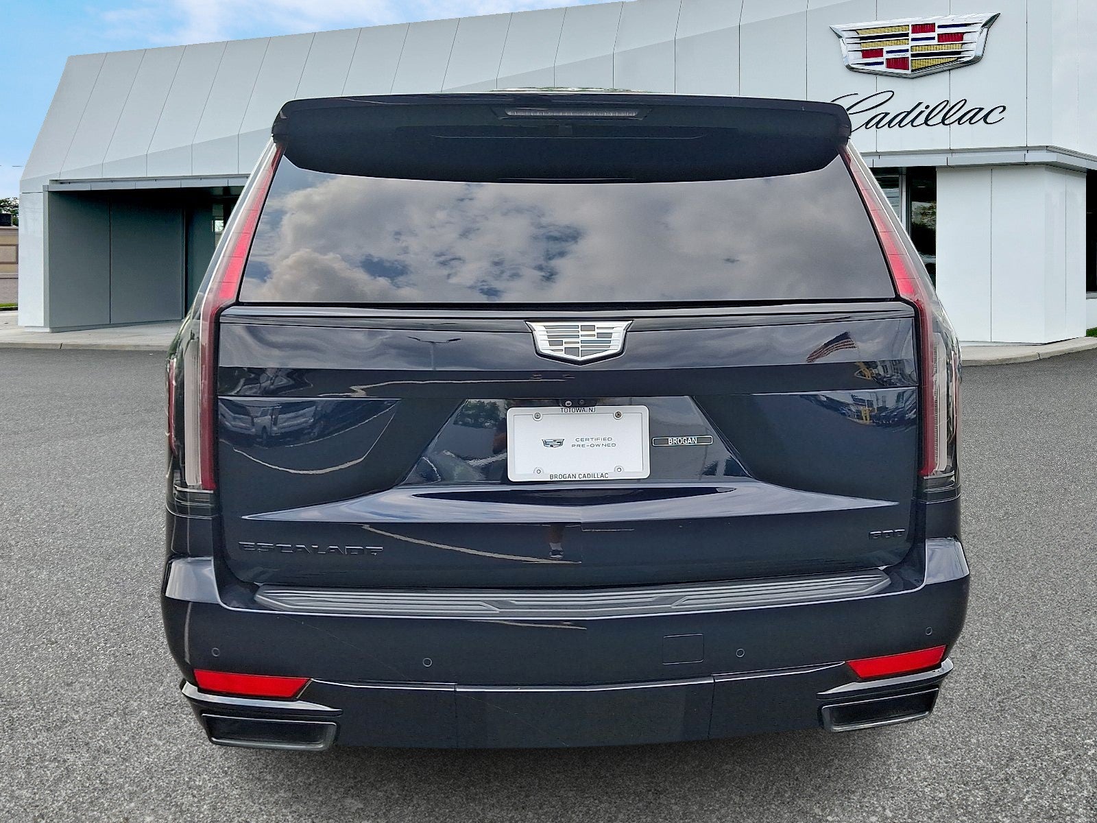 2023 Cadillac Escalade Sport Platinum
