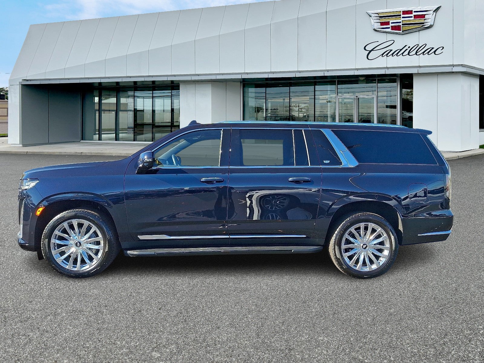 2023 Cadillac Escalade ESV Premium Luxury