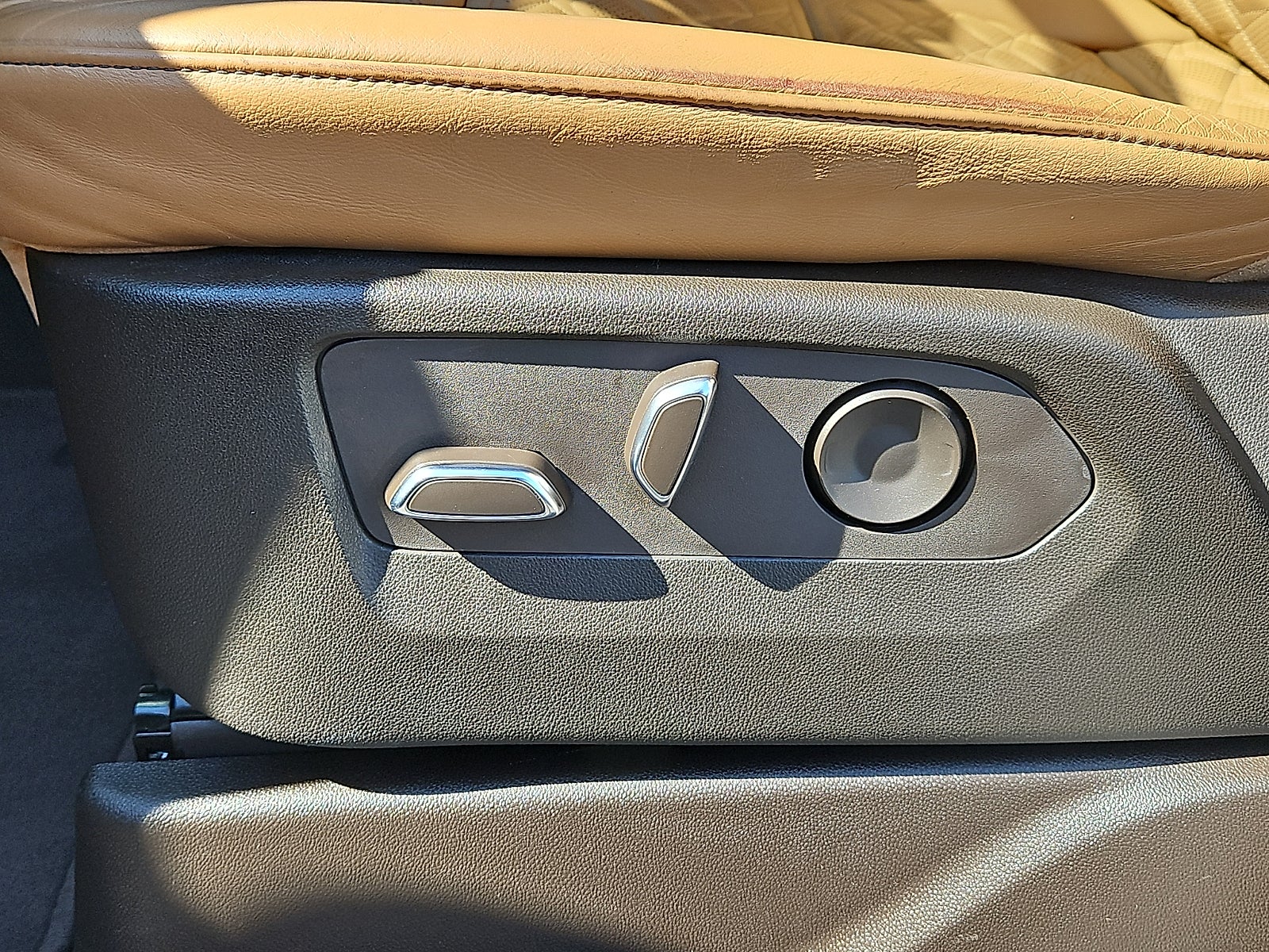 2022 Cadillac Escalade ESV Premium Luxury