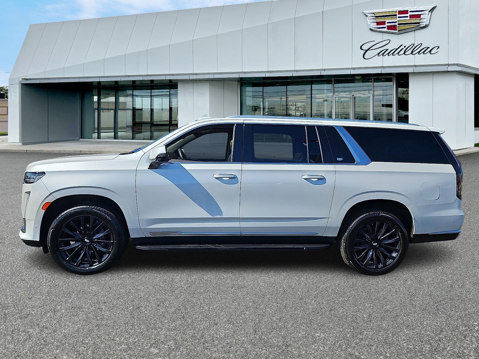 2022 Cadillac Escalade ESV Premium Luxury