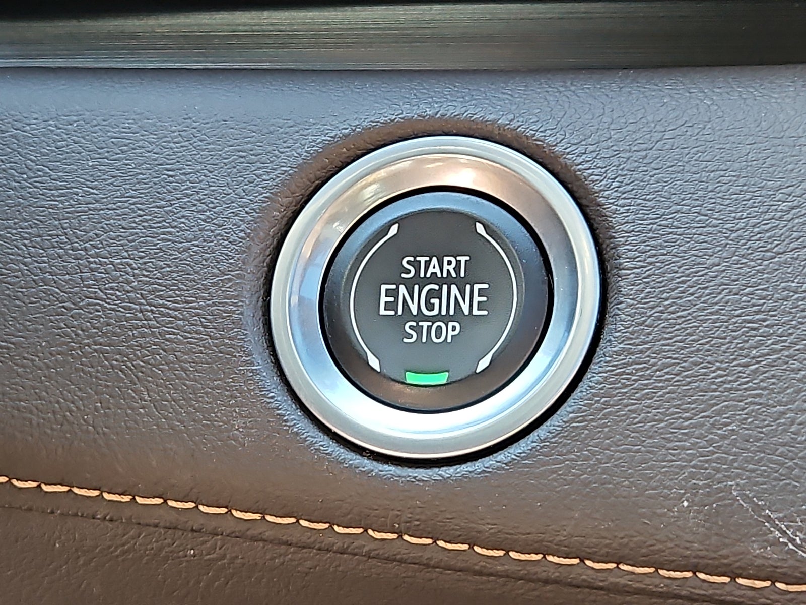 2022 Cadillac Escalade ESV Premium Luxury