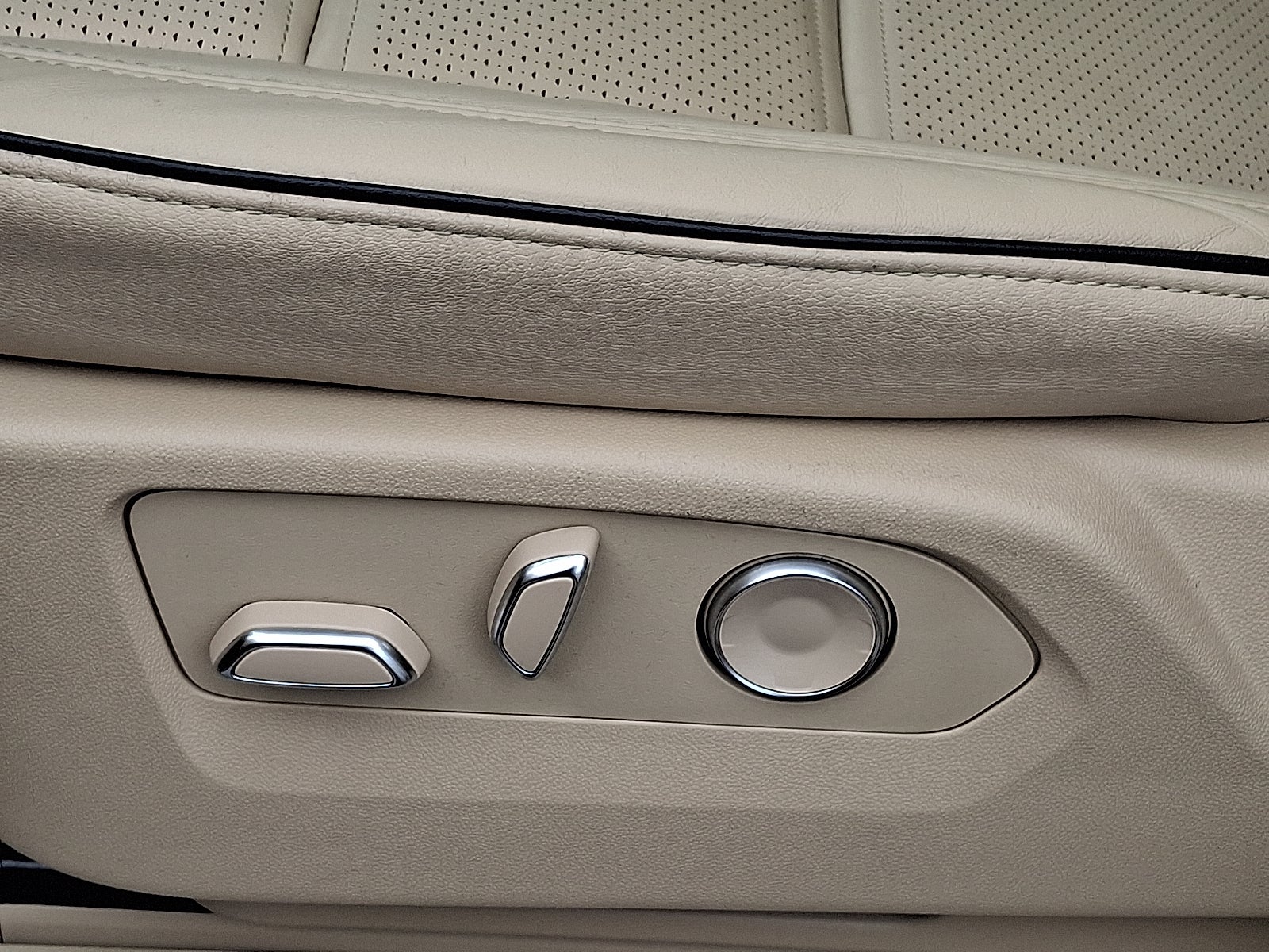 2024 Cadillac Escalade ESV Premium Luxury