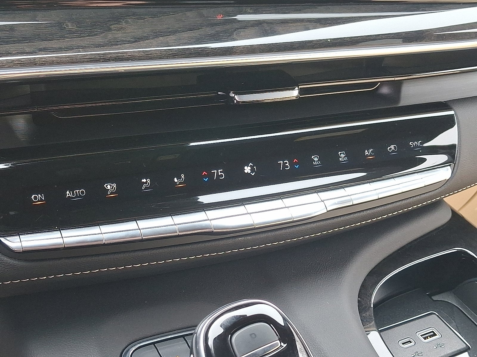 2024 Cadillac Escalade ESV Premium Luxury