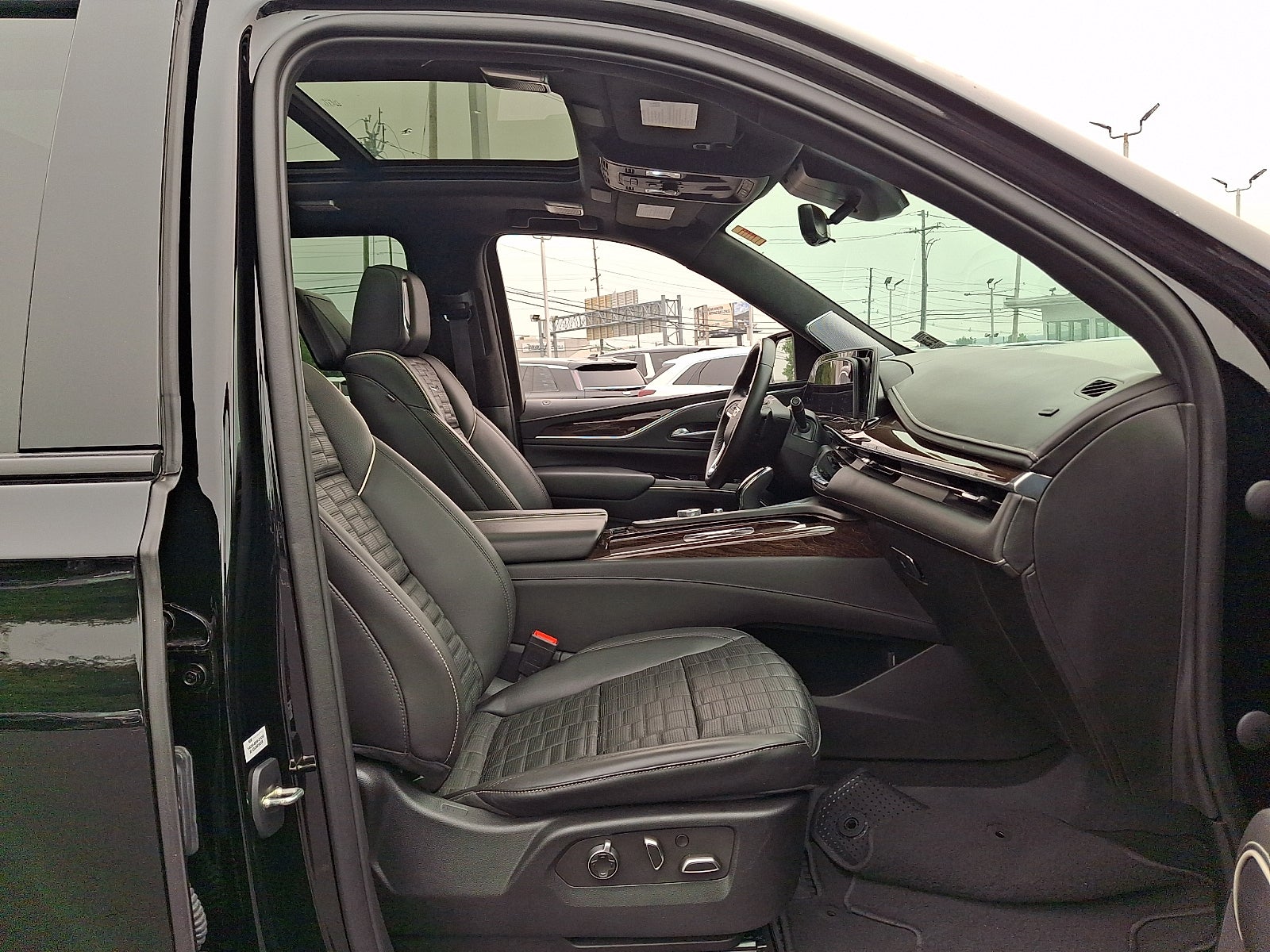2023 Cadillac Escalade ESV Sport Platinum