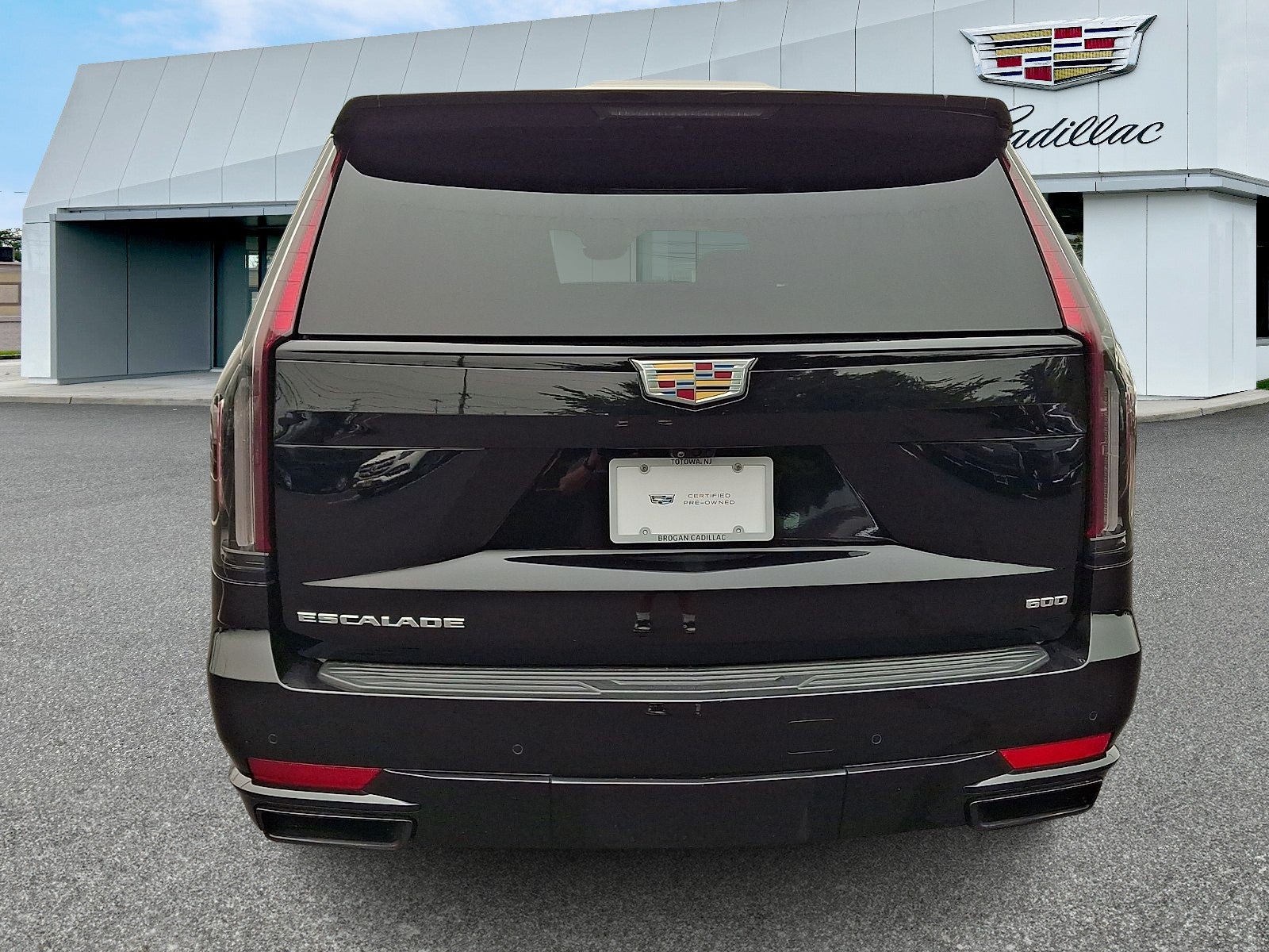 2023 Cadillac Escalade ESV Sport Platinum
