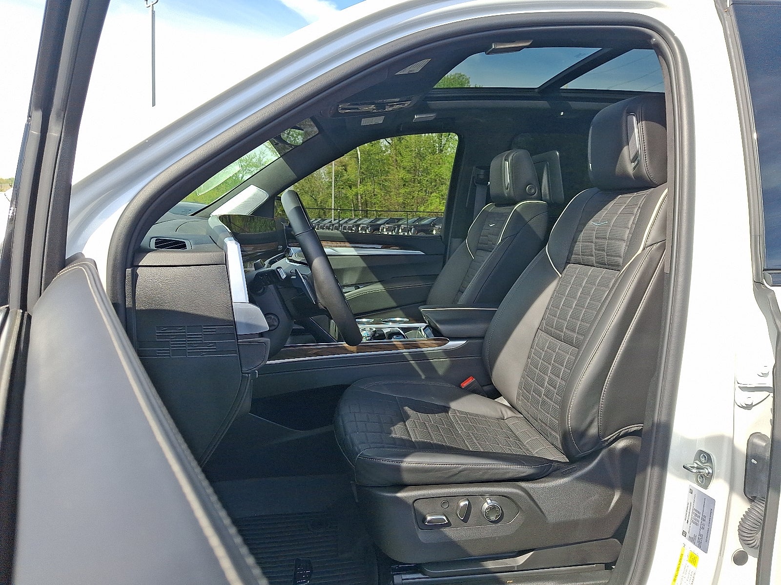 2025 Cadillac Escalade ESV Sport Platinum