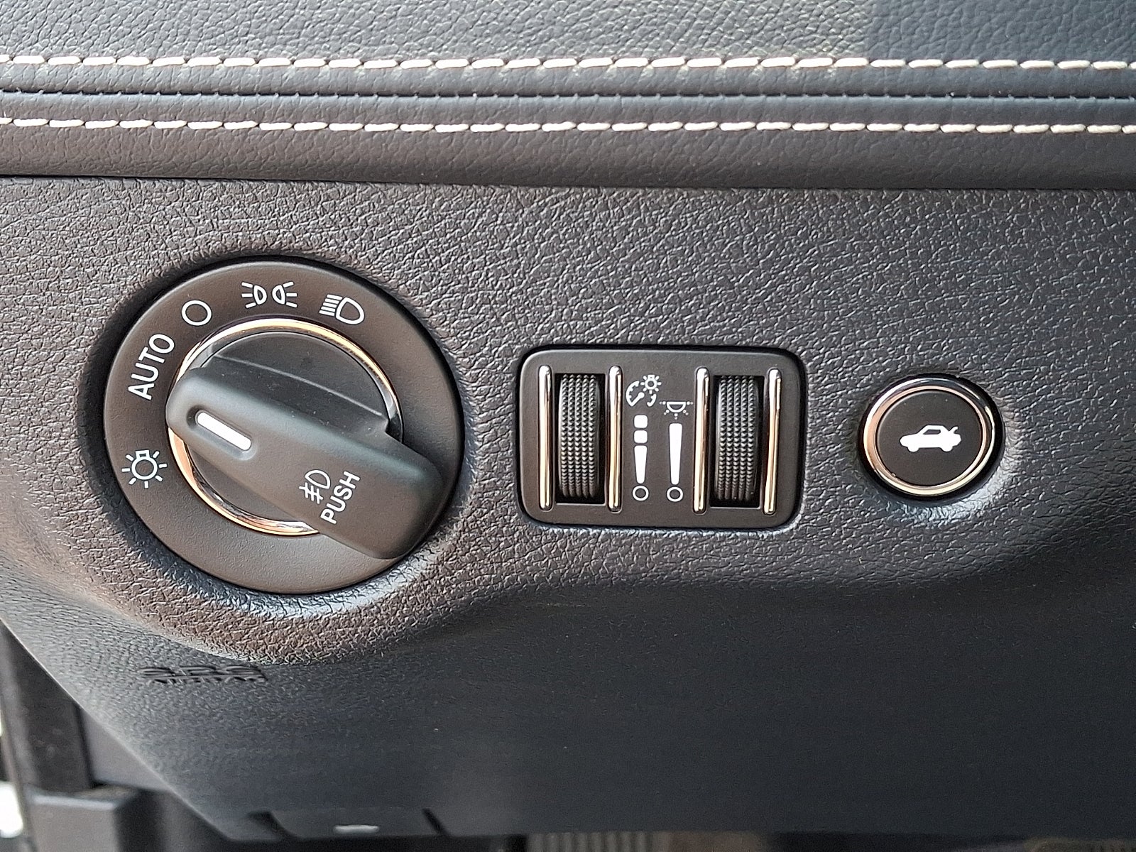 2016 Chrysler 300C Platinum AWD