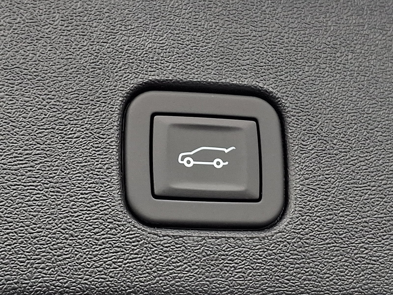 2025 Cadillac OPTIQ Sport 2