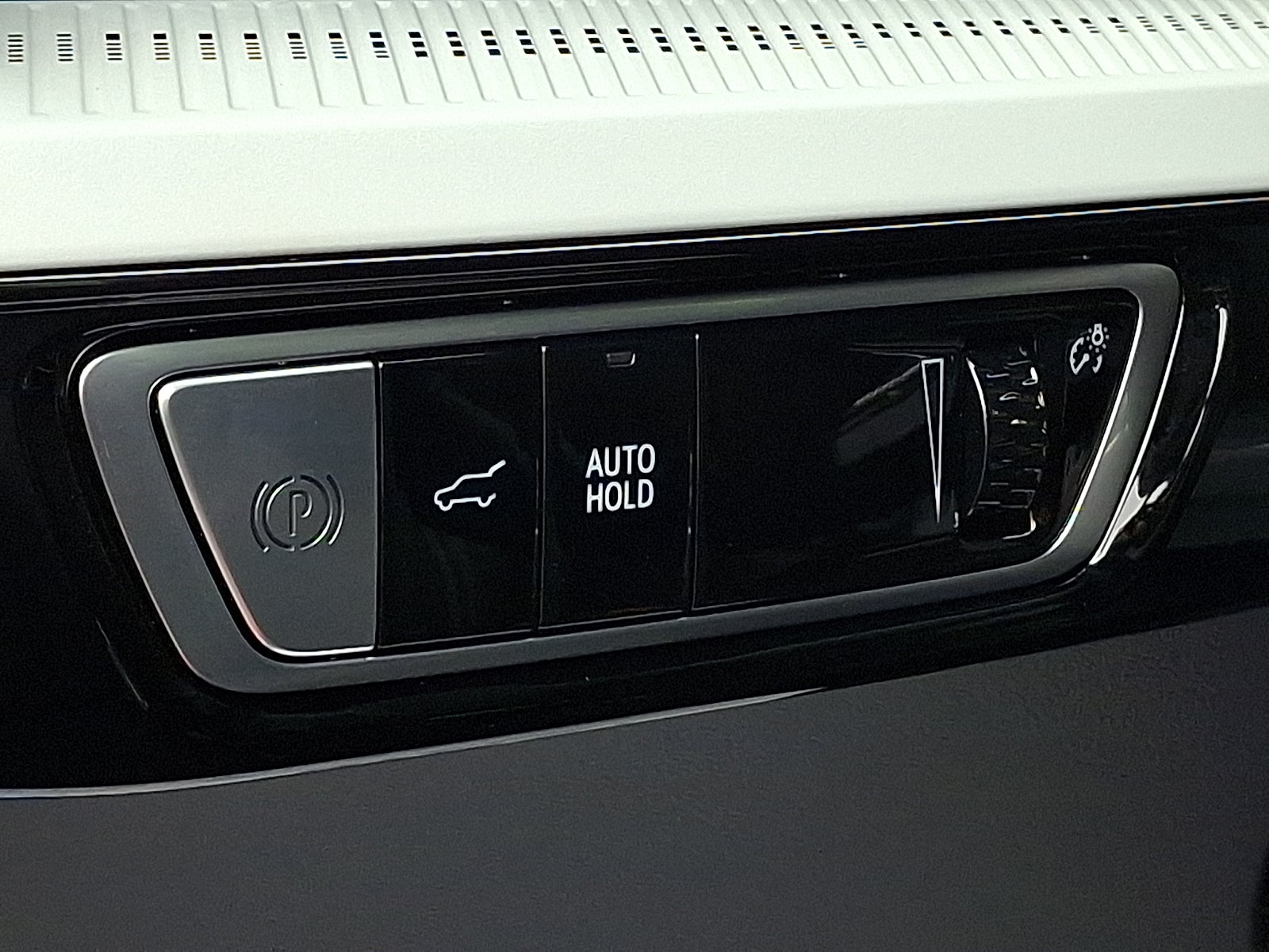 2025 Cadillac OPTIQ Sport 2