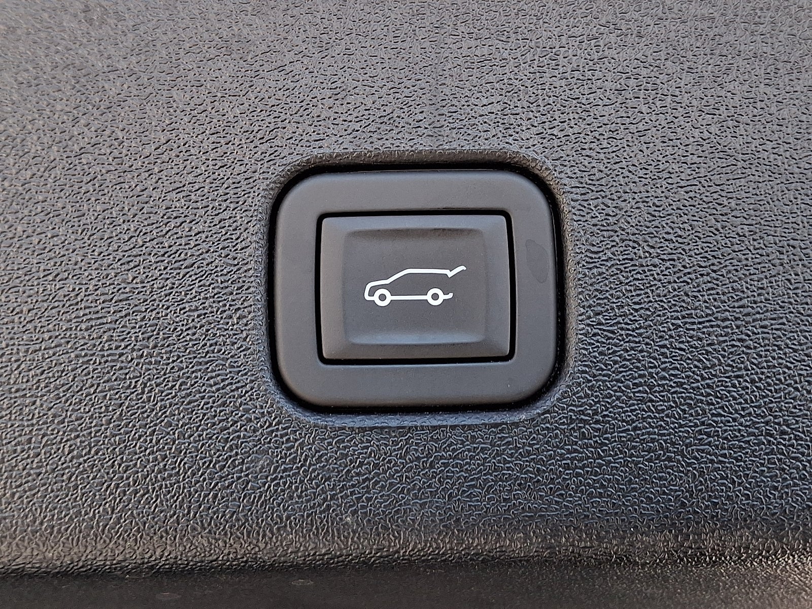 2025 Cadillac OPTIQ Sport 2