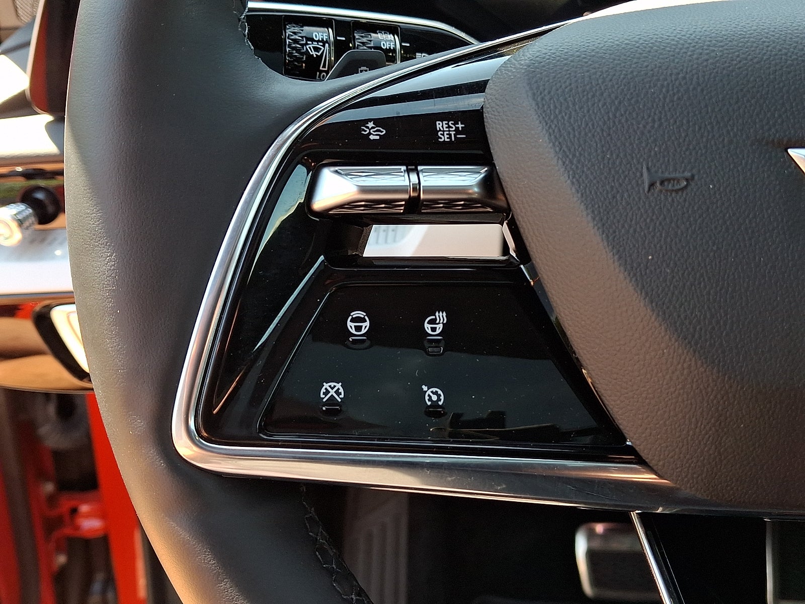 2025 Cadillac OPTIQ Sport 2