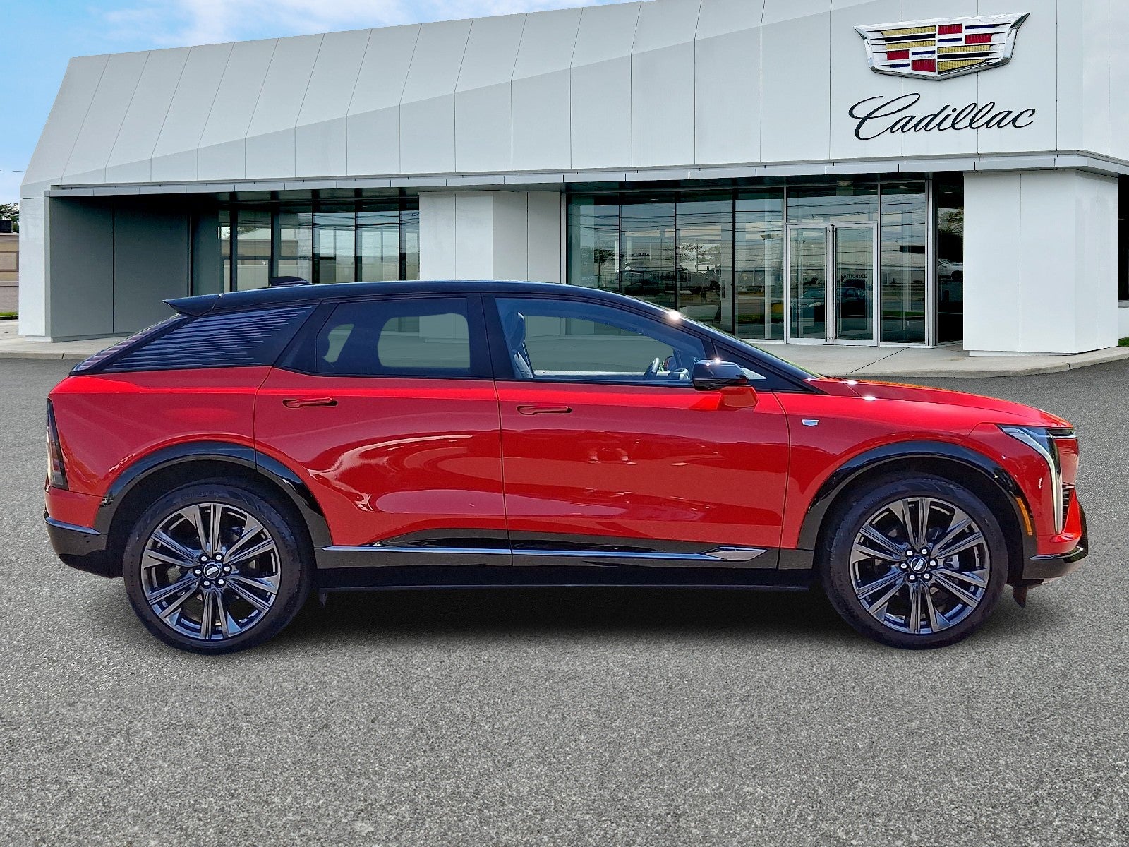 2025 Cadillac OPTIQ Sport 2