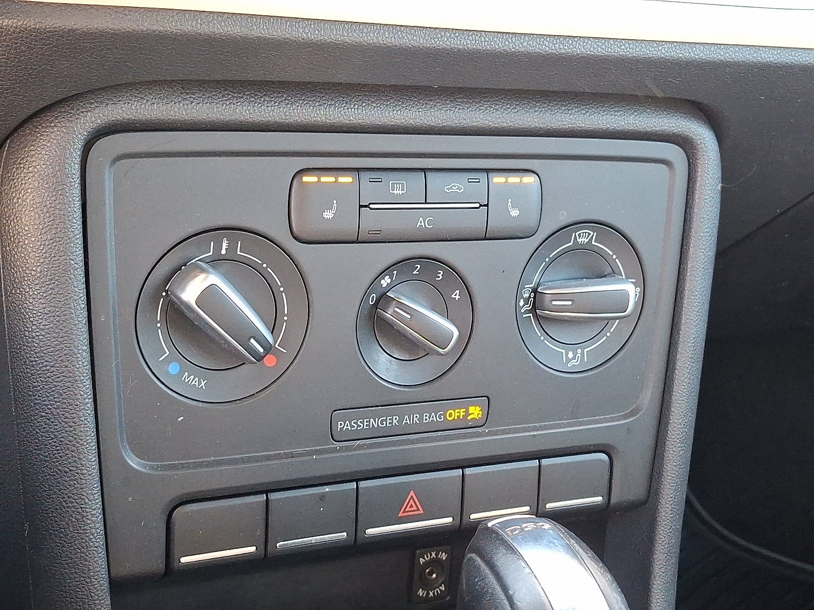 2012 Volkswagen Beetle 2.0T Turbo PZEV