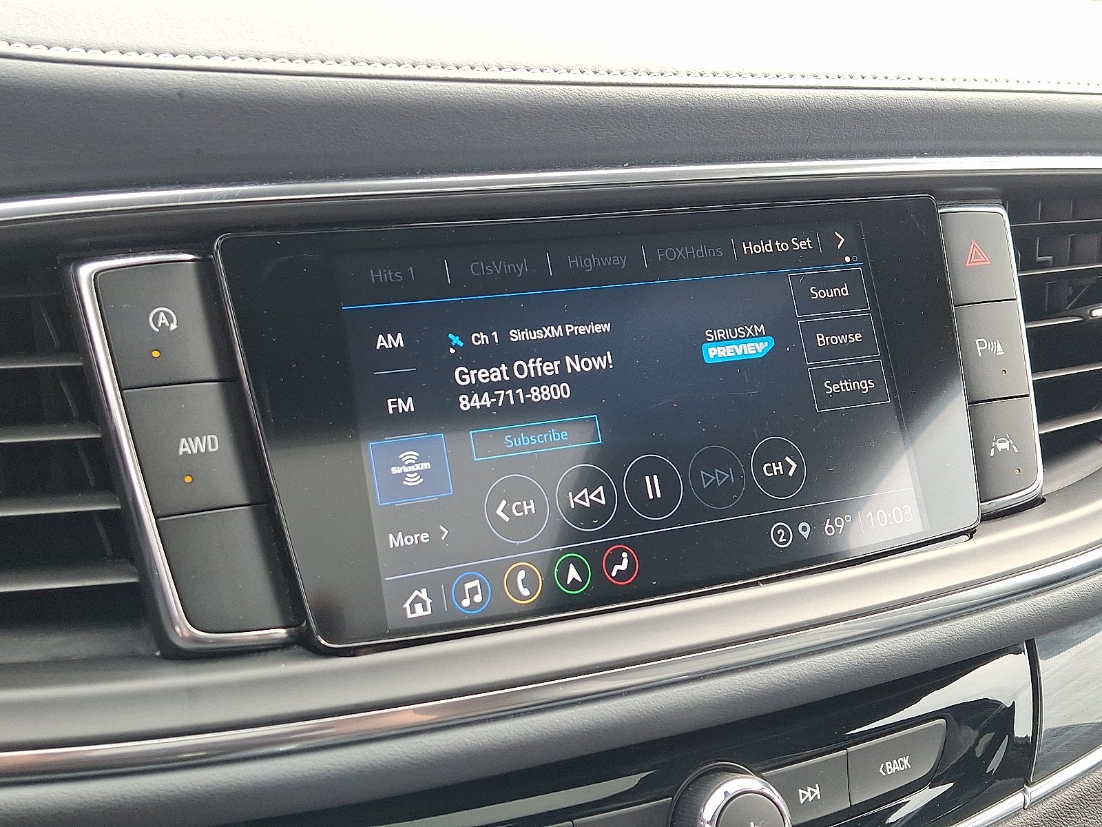 2023 Buick Enclave Essence