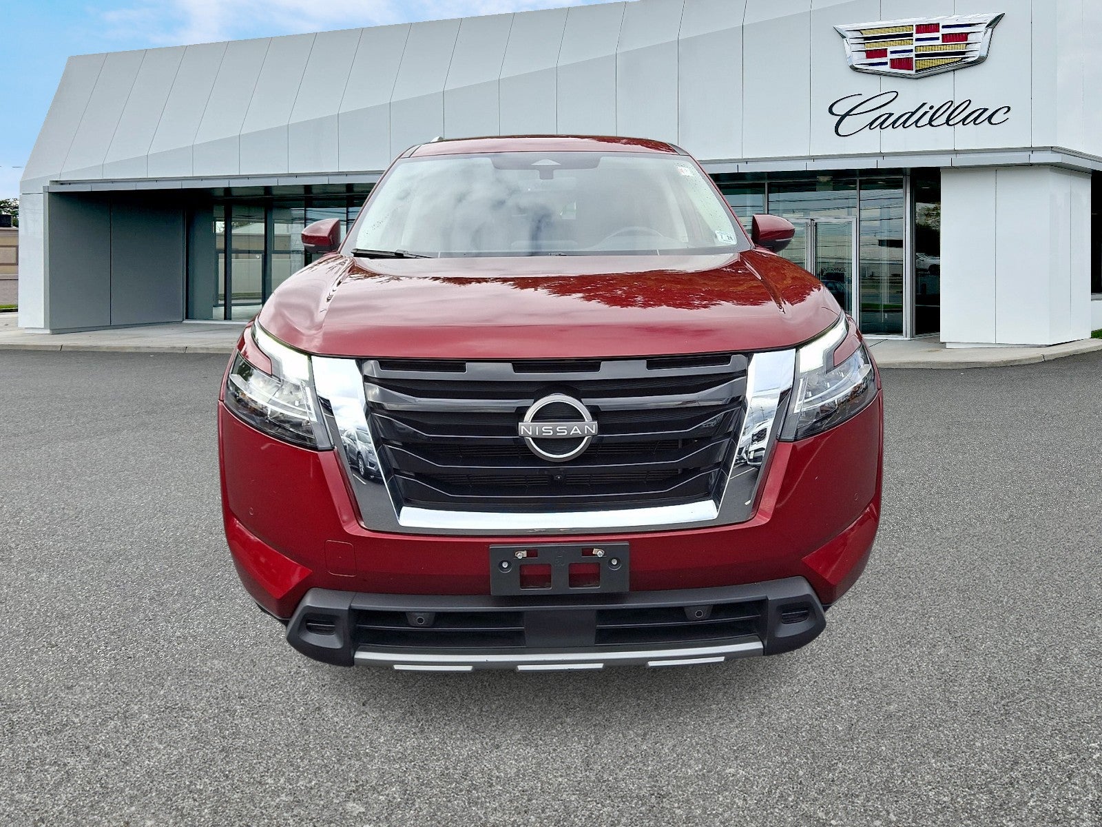 2023 Nissan Pathfinder SL 4WD