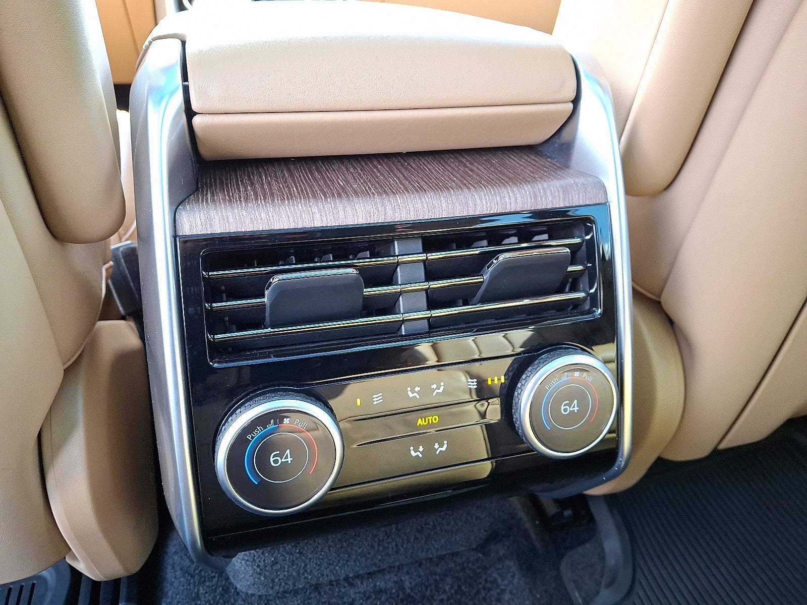 2023 Land Rover Range Rover P530 SE