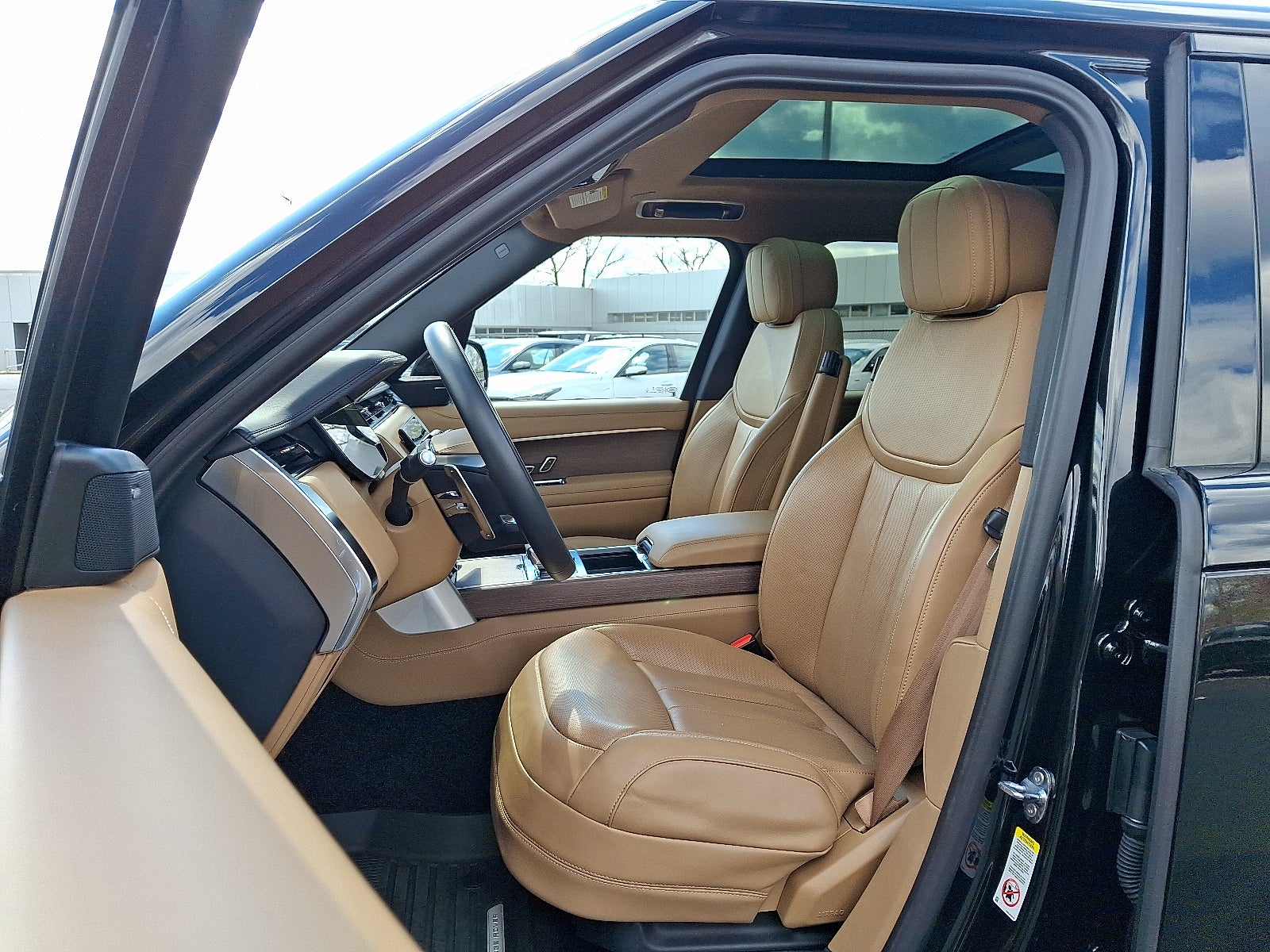 2023 Land Rover Range Rover P530 SE