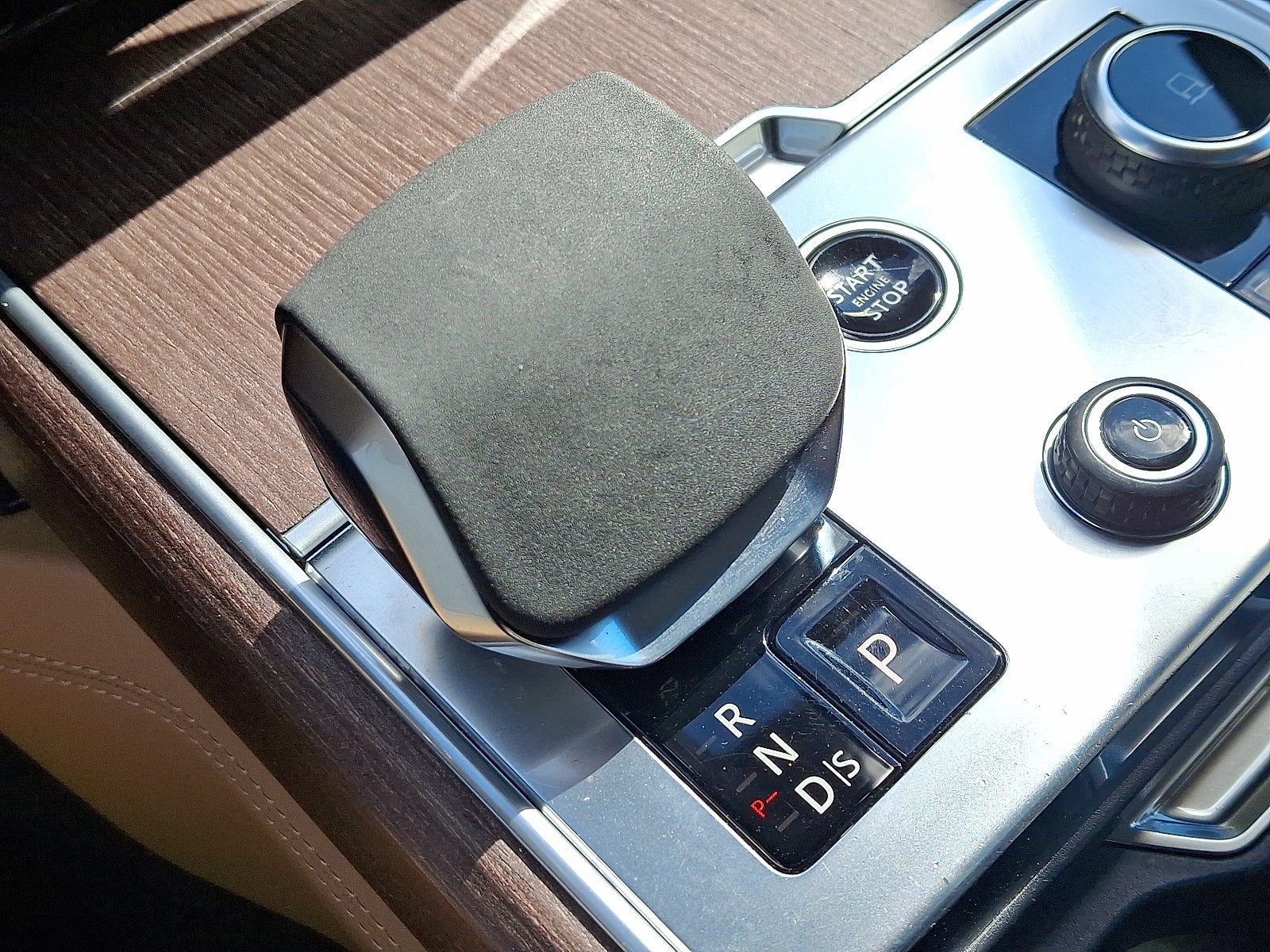 2023 Land Rover Range Rover P530 SE