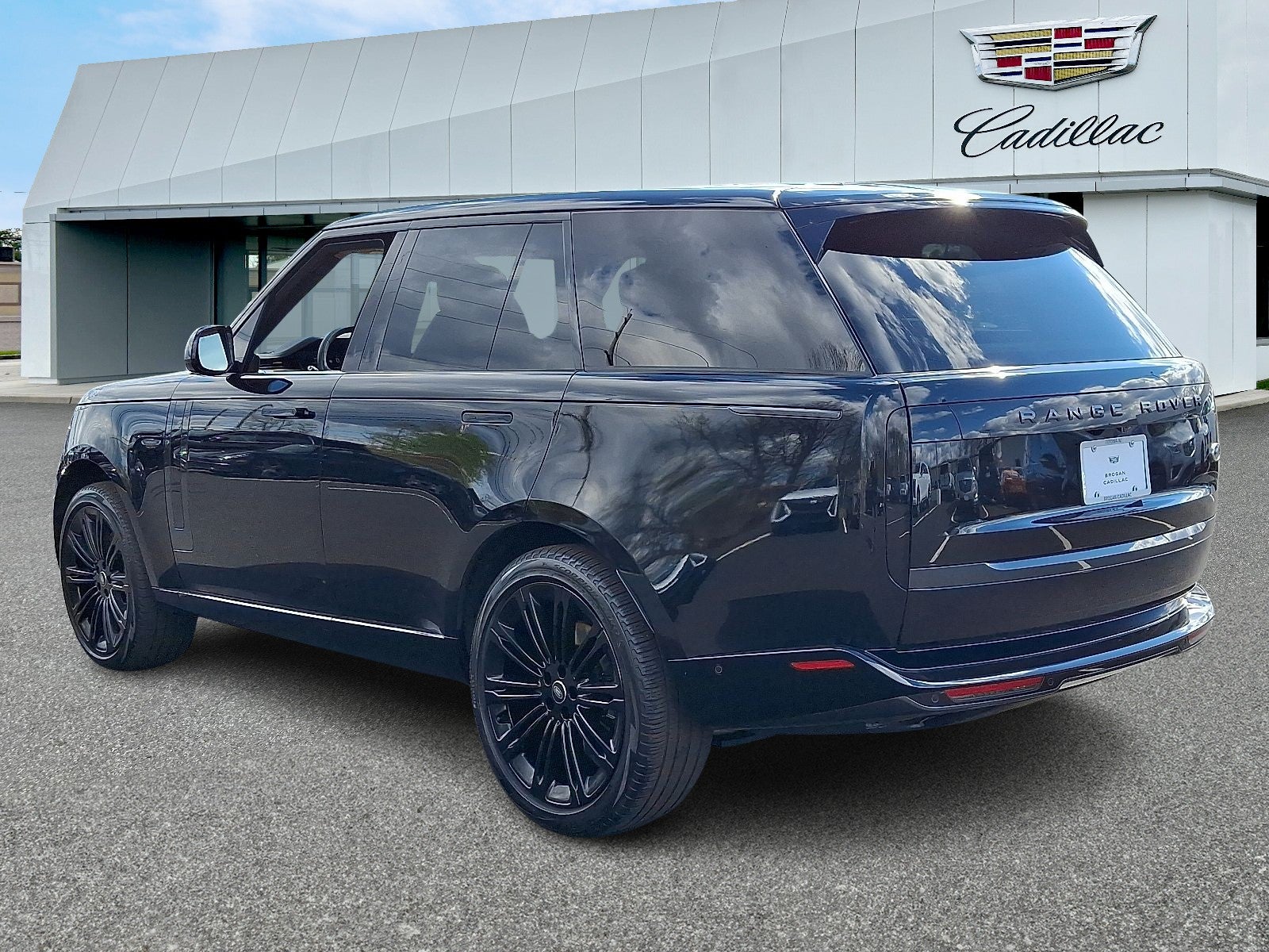 2023 Land Rover Range Rover P530 SE