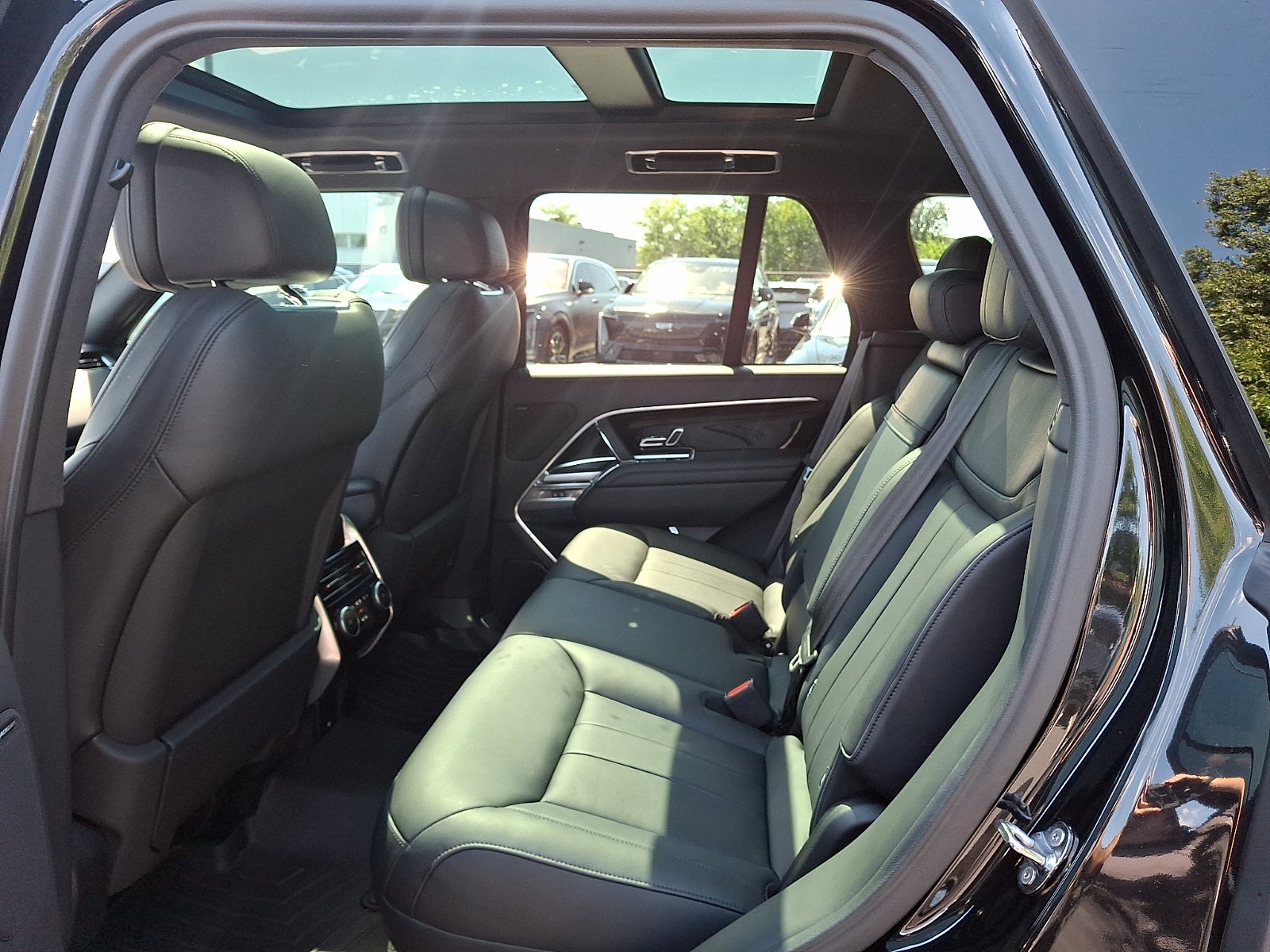 2024 Land Rover Range Rover P530 SE