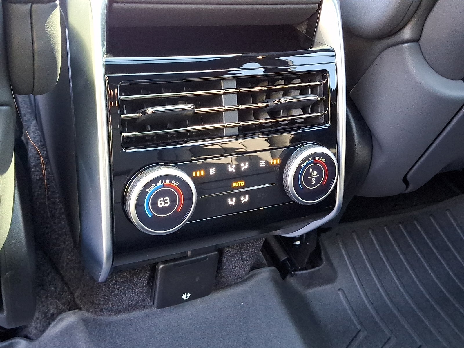 2024 Land Rover Range Rover P530 SE