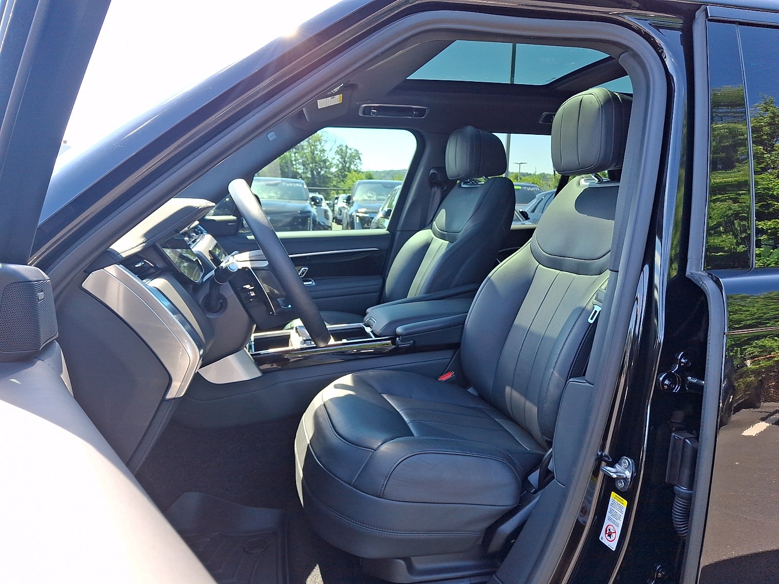 2024 Land Rover Range Rover P530 SE